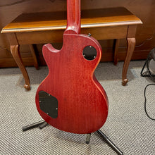 Load image into Gallery viewer, 2007 Gibson Les Paul Studio Faded Cherry
