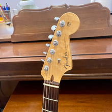 Load image into Gallery viewer, 2005 Fender Custom Classic Stratocaster Daphne Blue
