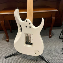 Load image into Gallery viewer, 1997 Ibanez Steve Vai JEM-555 Lefty
