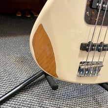 Load image into Gallery viewer, 2008 Fender Jaguar Bass MIJ
