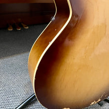 Load image into Gallery viewer, 1960's Silvertone Archtop Blonde
