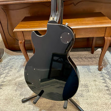 Load image into Gallery viewer, Like New! 2023 Epiphone Les Paul Studio
