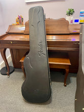 Load image into Gallery viewer, Used 1998-2003 2nd Gen Shaped P-Bass Case
