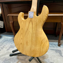 Load image into Gallery viewer, 1980&#39;s Peavey T-15 w/ Amp Case
