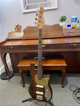 Load image into Gallery viewer, Handmade Offbeat "Priscilla" Bass
