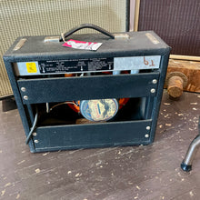 Load image into Gallery viewer, 1980 Fender Vibro Champ
