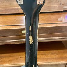 Load image into Gallery viewer, 1963 Supro Coronado
