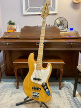 Load image into Gallery viewer, 1978 Fender Jazz Bass Modded - Natural
