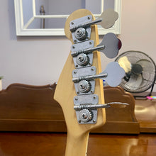 Load image into Gallery viewer, 1978 Fender Jazz Bass Modded - Natural
