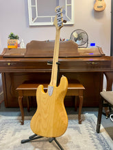 Load image into Gallery viewer, 1978 Fender Jazz Bass Modded - Natural
