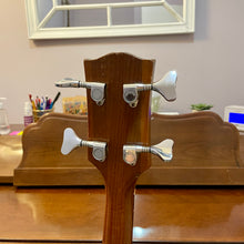 Load image into Gallery viewer, 1972 Gibson Les Paul Triumph Bass
