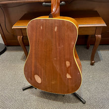 Load image into Gallery viewer, Used Alvarez Model 5025
