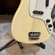 Load image into Gallery viewer, 1978 Fender Musicmaster Bass w/NOS neck    white
