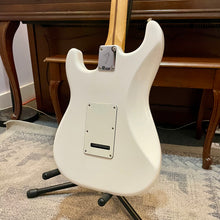 Load image into Gallery viewer, 2020 Fender Player Series Strat
