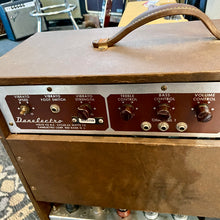 Load image into Gallery viewer, RARE! 1956-59 Danelectro Master/Slave System Amp
