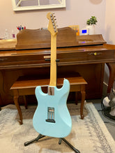 Load image into Gallery viewer, Bradfute Baby Blue Stratish
