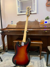 Load image into Gallery viewer, 2013 Fender American Special Jazz Bass
