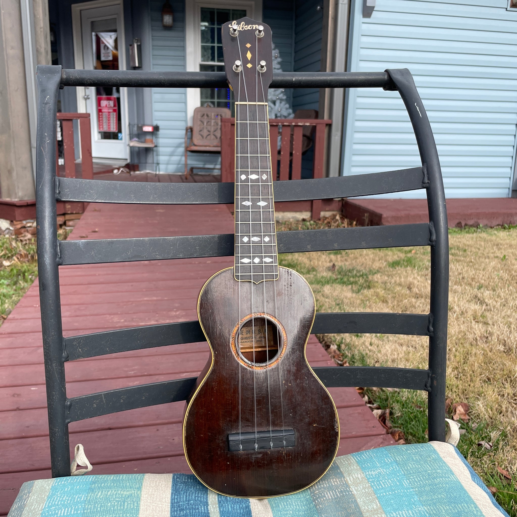 1920's Gibson Ukulele Style 3 – Fanny's House of Music