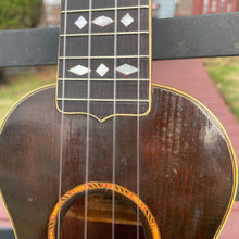 Load image into Gallery viewer, 1920&#39;s Gibson Ukulele Style 3
