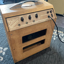 Load image into Gallery viewer, 1949 Oahu 230K Tonemaster Amplifier
