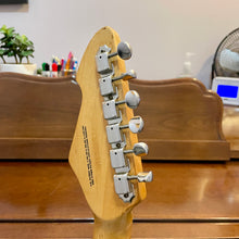 Load image into Gallery viewer, 1977 Peavey T-25
