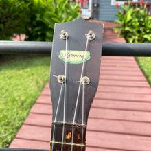 Load image into Gallery viewer, 1940&#39;s Harmony Art Deco Stencil Ukulele

